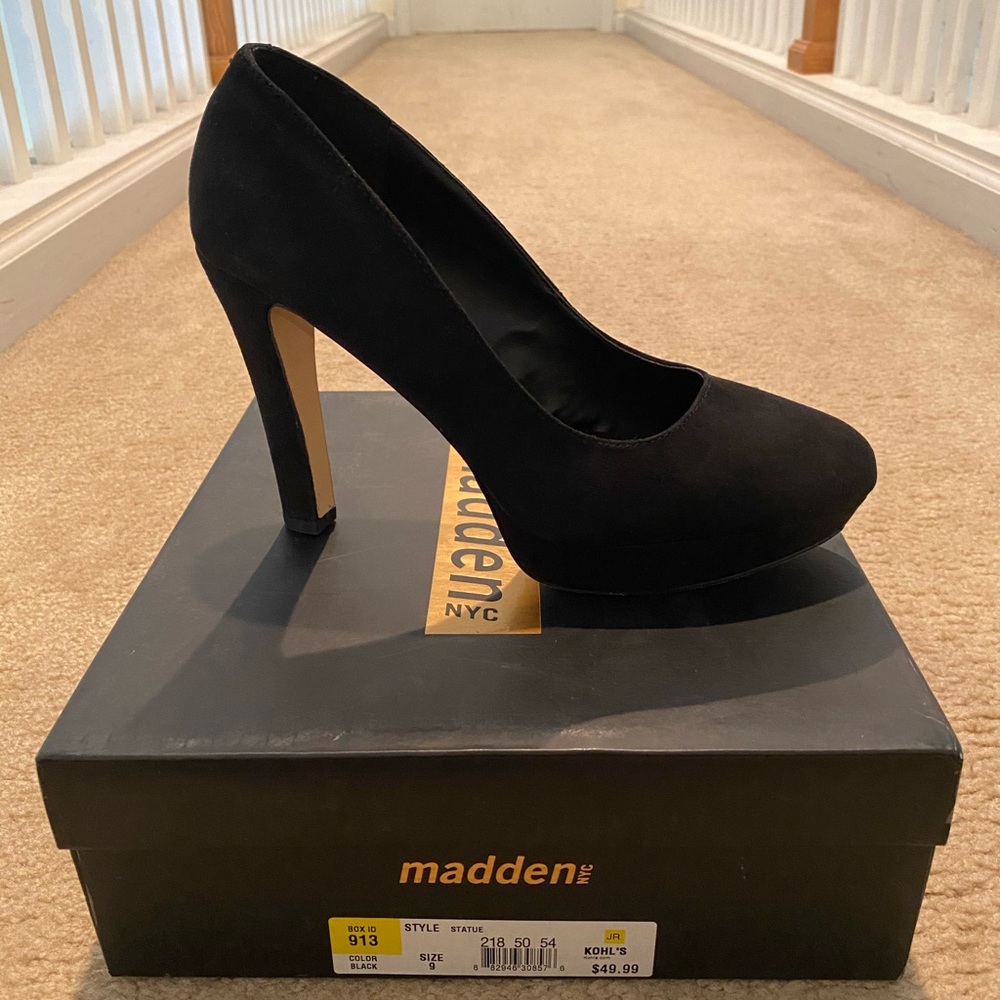 Brand New Black Pumps, 9W
